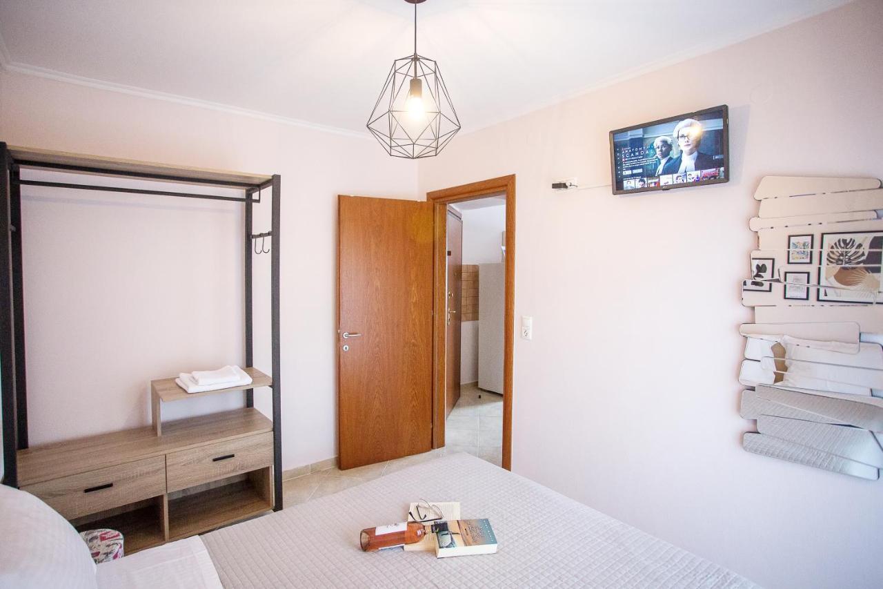 Konstantina & Evgenia Deluxe Apartment Nea Peramos  Ngoại thất bức ảnh