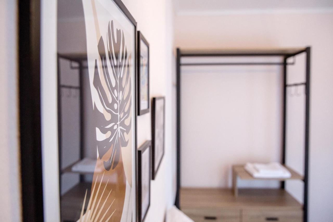 Konstantina & Evgenia Deluxe Apartment Nea Peramos  Ngoại thất bức ảnh