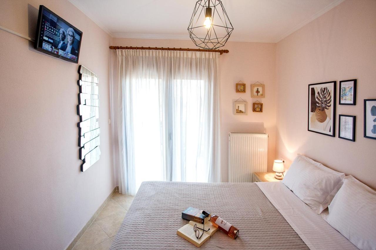 Konstantina & Evgenia Deluxe Apartment Nea Peramos  Ngoại thất bức ảnh