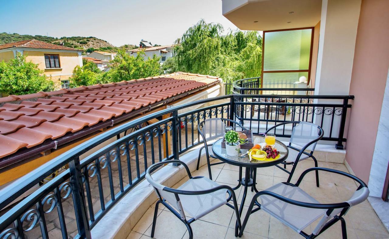 Konstantina & Evgenia Deluxe Apartment Nea Peramos  Ngoại thất bức ảnh
