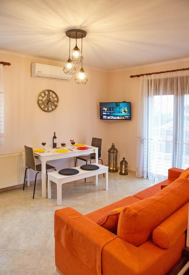 Konstantina & Evgenia Deluxe Apartment Nea Peramos  Ngoại thất bức ảnh