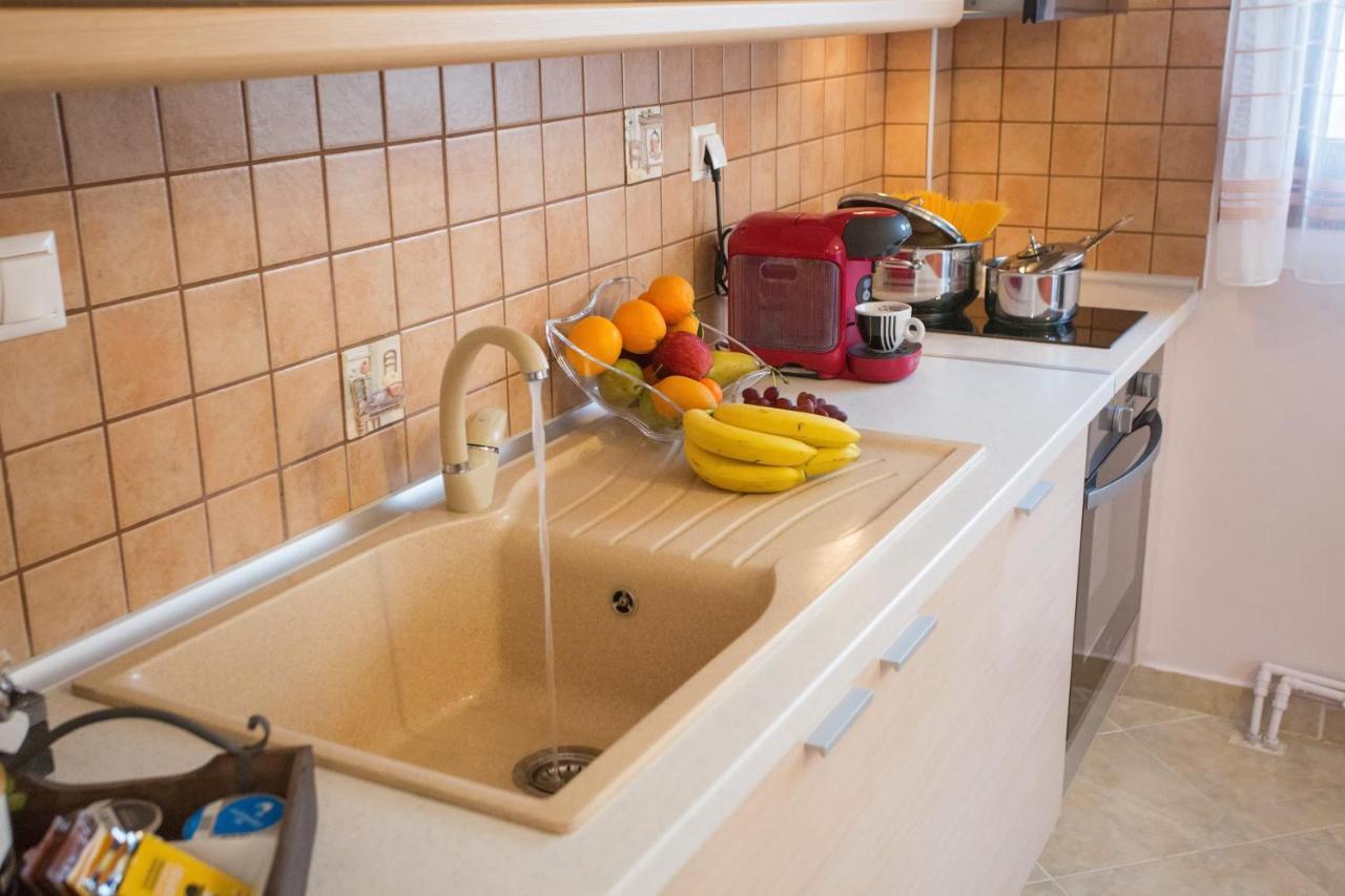 Konstantina & Evgenia Deluxe Apartment Nea Peramos  Ngoại thất bức ảnh