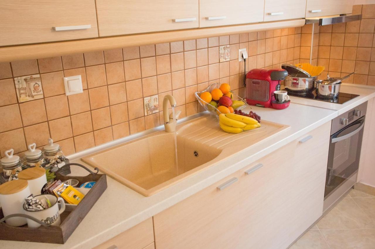 Konstantina & Evgenia Deluxe Apartment Nea Peramos  Ngoại thất bức ảnh