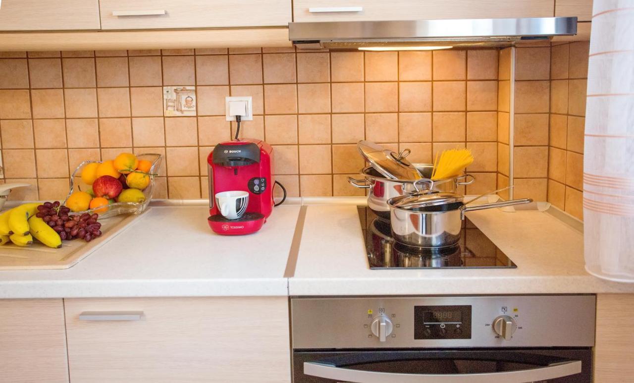 Konstantina & Evgenia Deluxe Apartment Nea Peramos  Ngoại thất bức ảnh