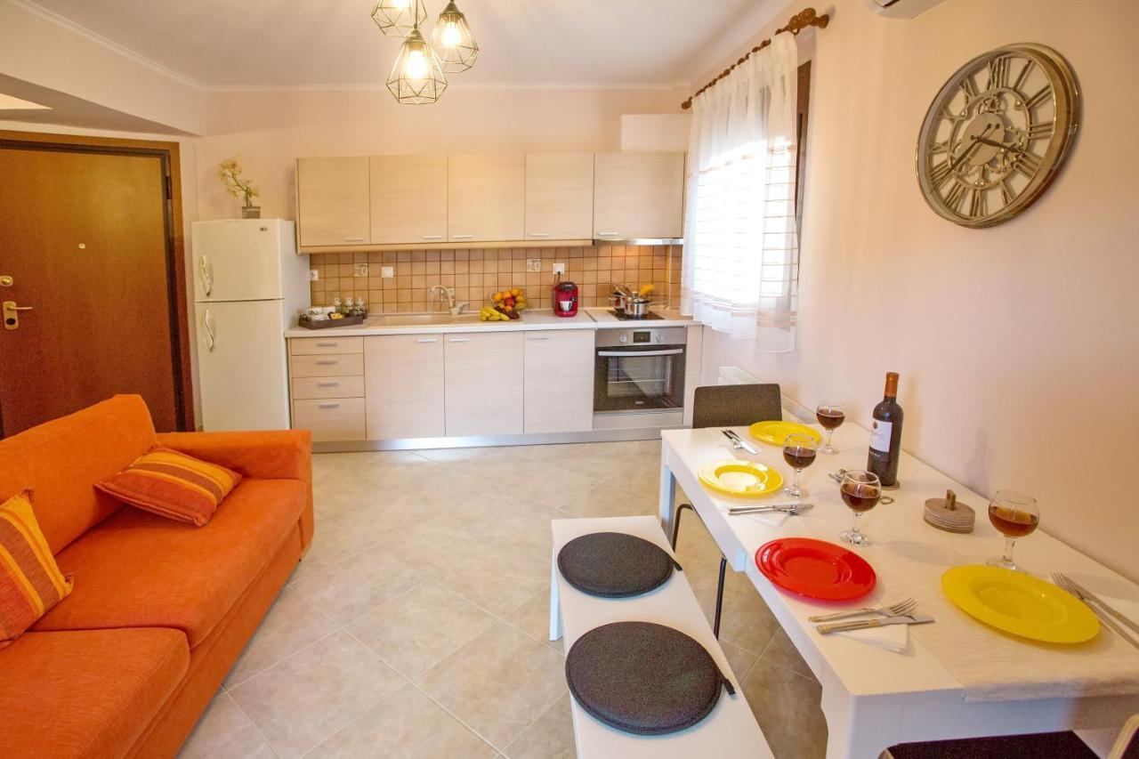 Konstantina & Evgenia Deluxe Apartment Nea Peramos  Ngoại thất bức ảnh